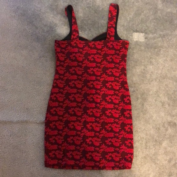 Red floral Dress - Picture 4 of 4